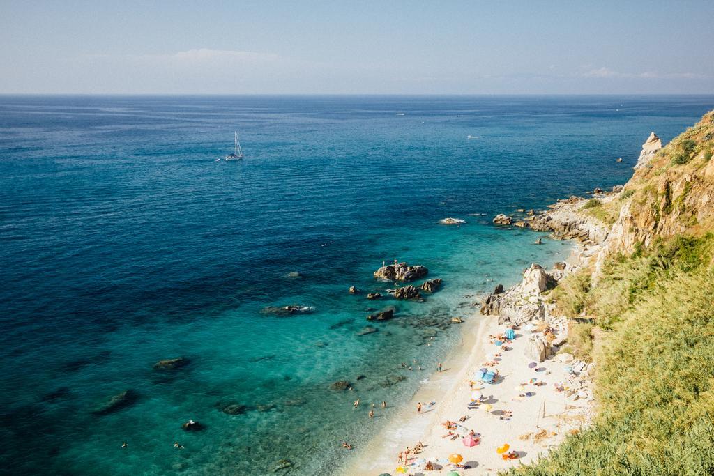 Villino Eleonora Bed & Breakfast Parghelia Bagian luar foto