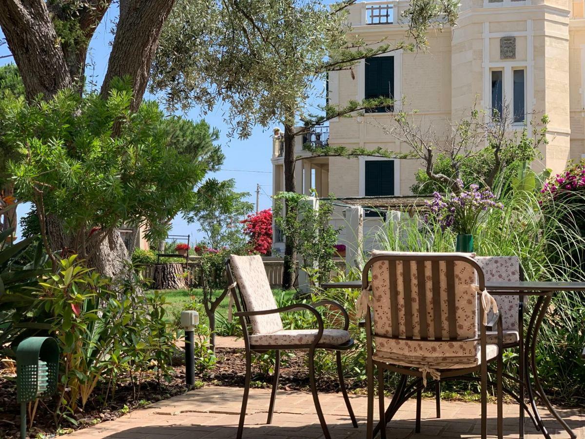 Villino Eleonora Bed & Breakfast Parghelia Bagian luar foto