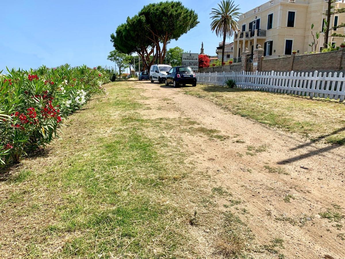 Villino Eleonora Bed & Breakfast Parghelia Bagian luar foto
